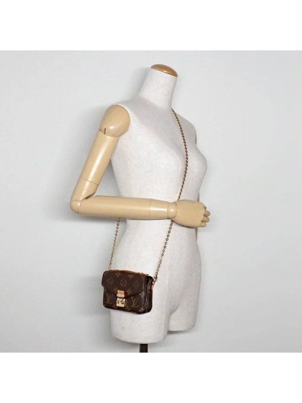 Louis Vuitton item 296612